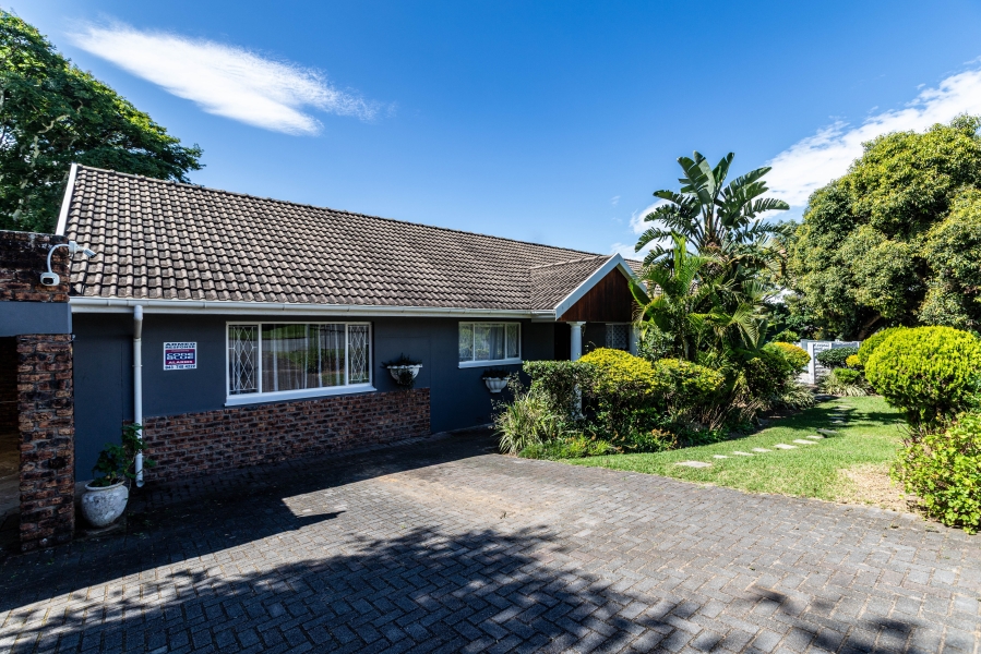 4 Bedroom Property for Sale in Beacon Bay Eastern Cape
